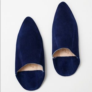 Bronze Age Massa Suede babouches in royal blue